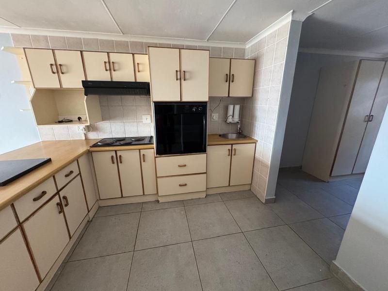 To Let 3 Bedroom Property for Rent in Mossel Bay Central Western Cape